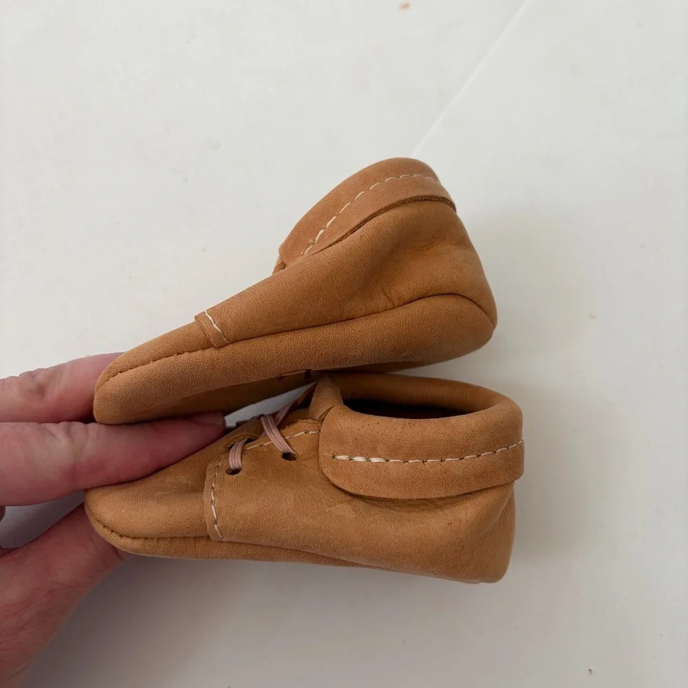 NEW ⭐️ freshly picked cedar oxford baby shoe size 2 baby moccasins